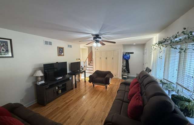 1021 Stonegate Road Gallery 3
