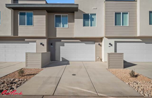 3 Bedroom Townhome in Desert Color photos photos