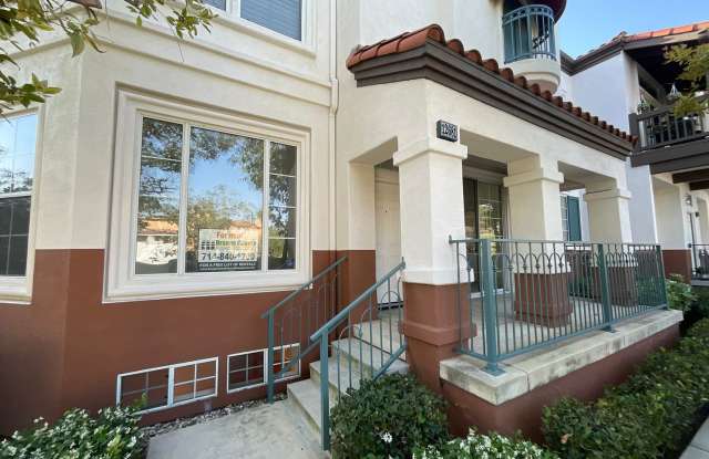 Tustin Del Verde: 3 Bed 2.5 Bath Tri-Level Townhouse - 12681 Nicklaus Lane, Tustin, CA 92782