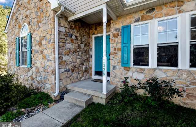 1339 NAUTICAL Circle Gallery 4