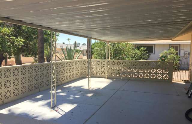 10546 W KINGSWOOD Circle Gallery 2