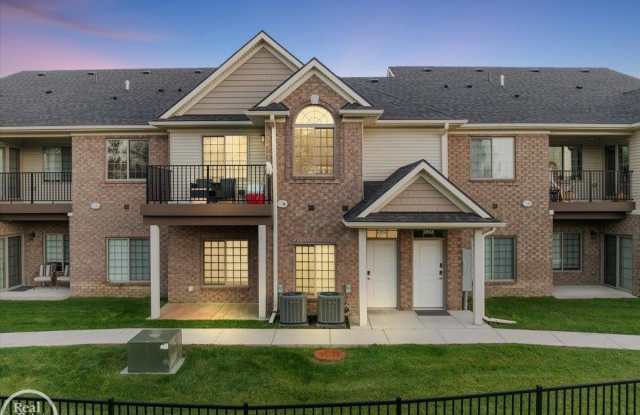 2850 Barrington Square photos photos