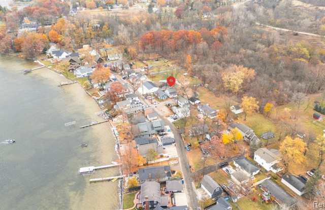 Available Now on Lake Fenton!!! photos photos