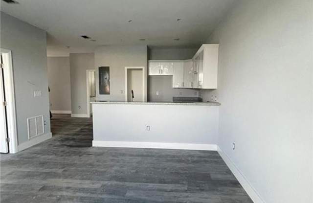 275 SW 4th ST @220 photos photos