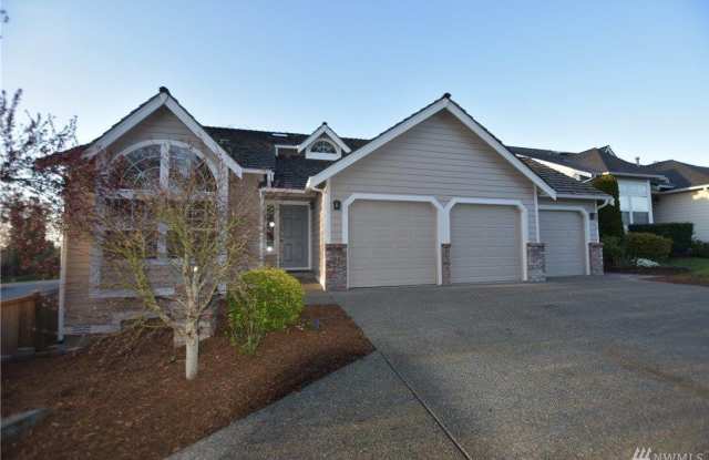 13010 SE 305th Place - 13010 Southeast 305th Place, Auburn, WA 98092