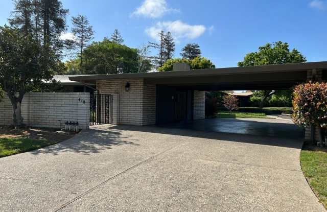 Mid-Century Modern in sought after Sherwood Forest neighborhood! Gallery 4