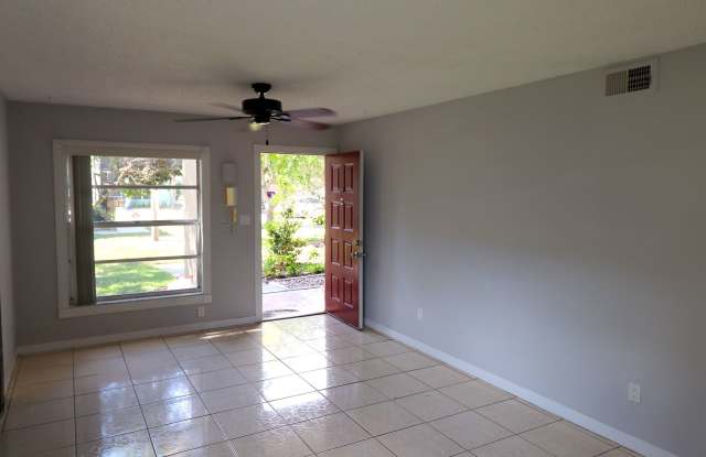 Spacious 2 Bedrooms 2 Baths by the  Orlando International Airport Gallery 4