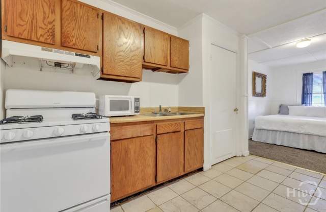 5013 Ogeechee Road Gallery 4