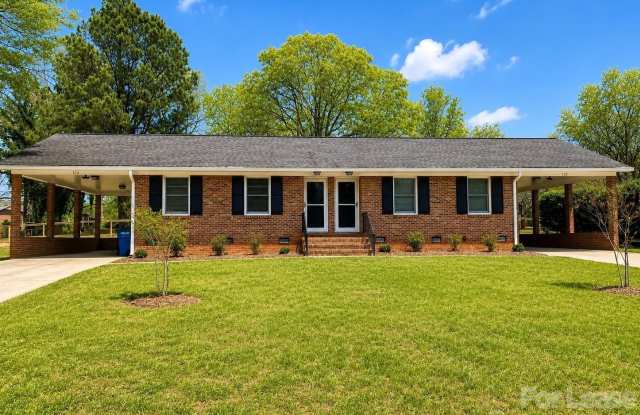 104 Secrest Avenue photos photos