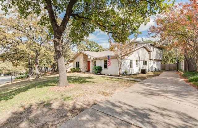 817 N Bowen Road Gallery 2