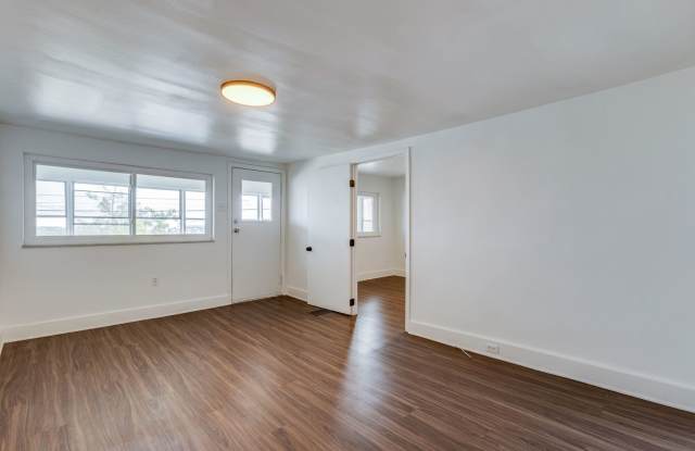 Available JUNE 2026 - 1 Bed w/ off street parking, beautiful view photos photos