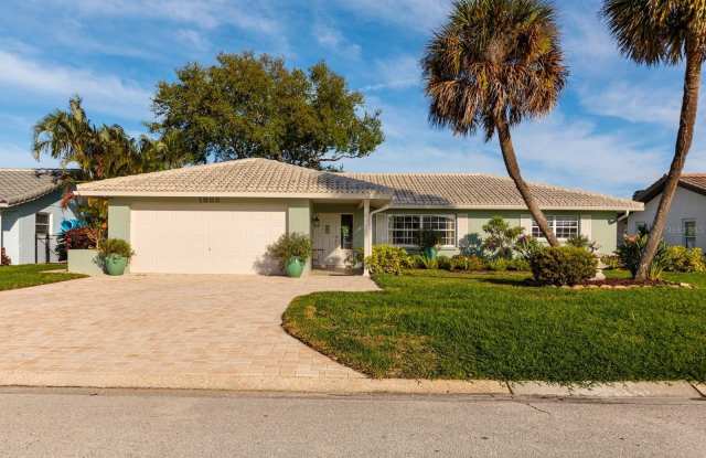 1983 MASSACHUSETTS AVENUE NE - 1983 Massachusetts Avenue Northeast, St. Petersburg, FL 33703