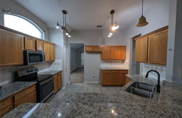4929 Dougal Avenue Gallery 2