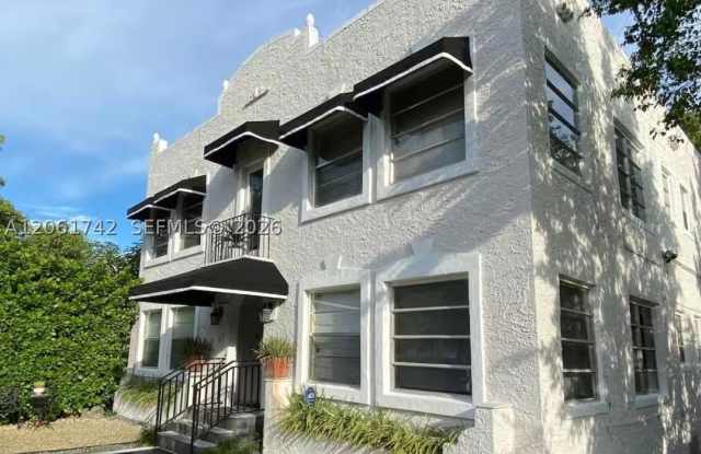 1661 SW 13th St photos photos