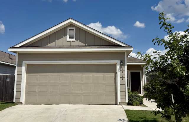 1104 Minnow Lane Gallery 1