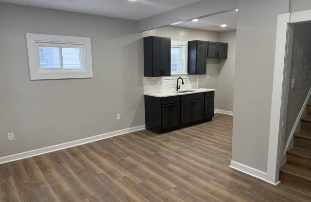 12708 Revere Avenue photos photos