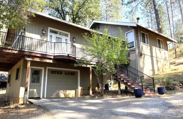 3 bedroom, 3 bath unfurnished or furnished home in Lake Wildwood, Penn Valley, CA 95946 photos photos