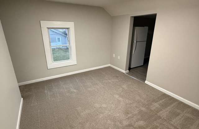 313 Veterans Memorial Parkway - 3 Gallery 3
