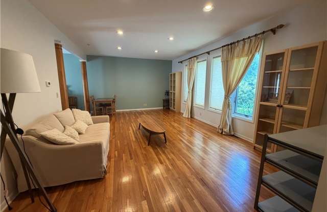 2455 Buckhurst Drive Gallery 2