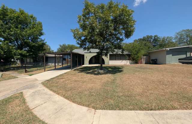 BEAUTIFUL ONE-STORY HOUSE NEAR RANDOLPH AFB! Gallery 1
