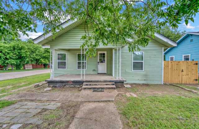 Newly Remodeled 4BD 2BA Home in Waco photos photos
