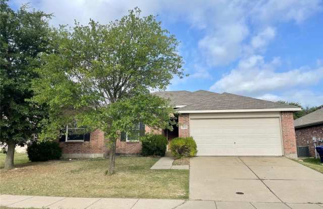 Beautiful 3-Bedroom, 2-Bath Home in Convenient McKinney Location! - 3704 Mariner Street, McKinney, TX 75070