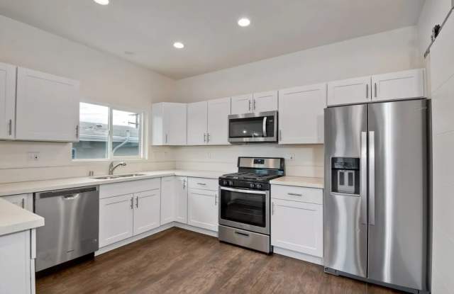 Fully Furnished Modern 3-Bed, 2-Bath Near Downtown – Private Parking  Balcony, OPEN HOUSE SUNDAY photos photos