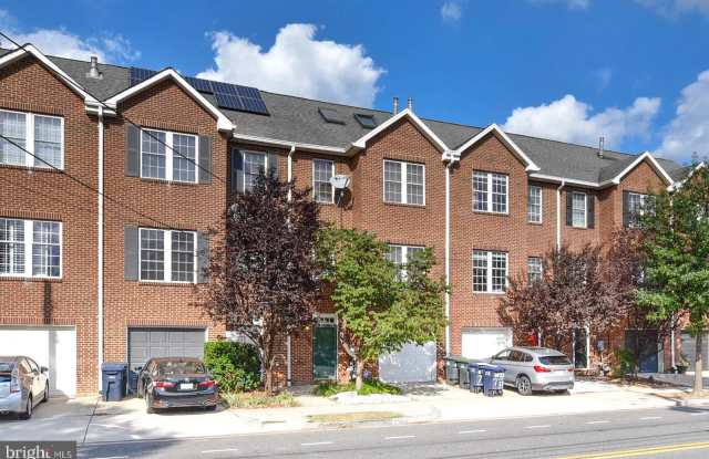 4417 MACARTHUR BOULEVARD NW Gallery 2