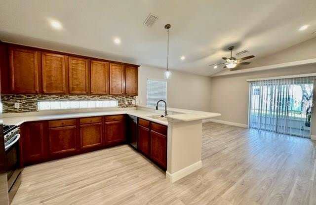 33356 IRONGATE Drive Gallery 3