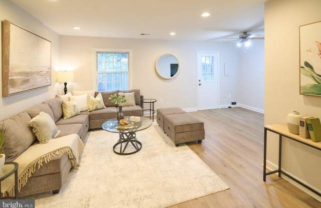 6373 PATIENCE Court Gallery 2