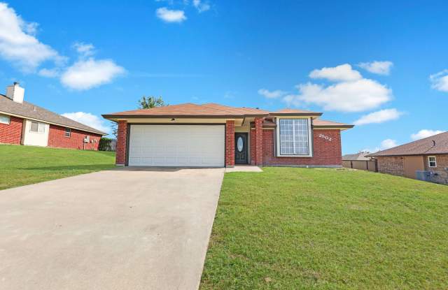 2502 Eastwood Dr photos photos