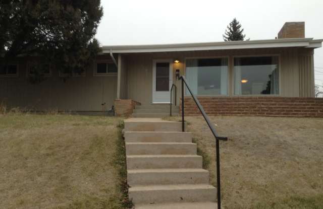 3 BEDROOM 1.5 BATHROOM SINGLE FAMILY HOME photos photos