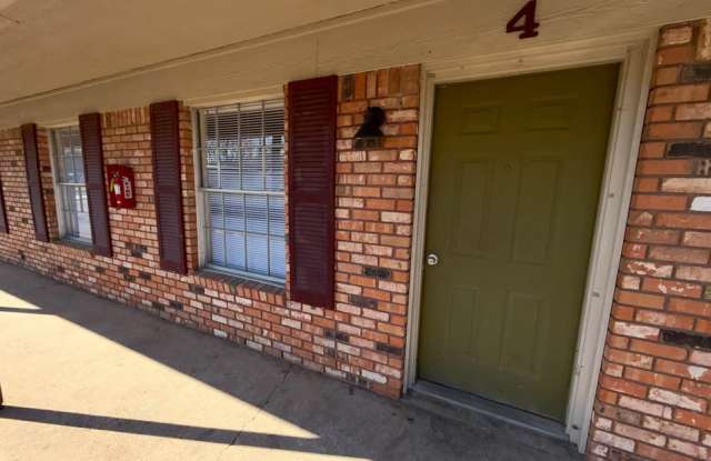 712 E Craven Ave photos photos