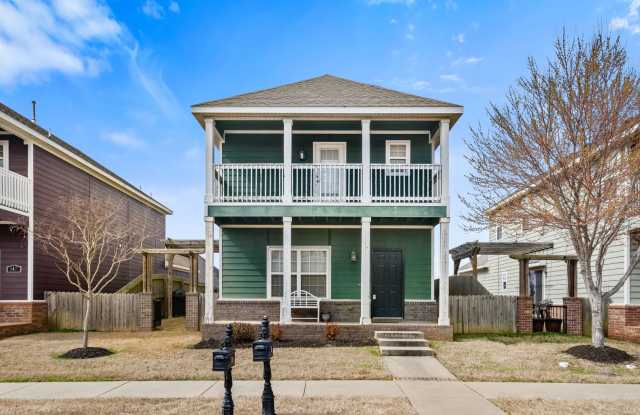 Updated 3 Bed | 2.5 Bath Home with Balcony, Pergola Patio  Fenced Yard photos photos