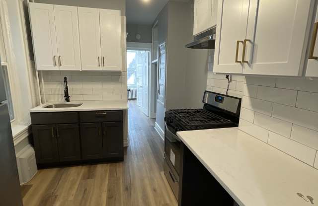 102 Romaine Ave photos photos