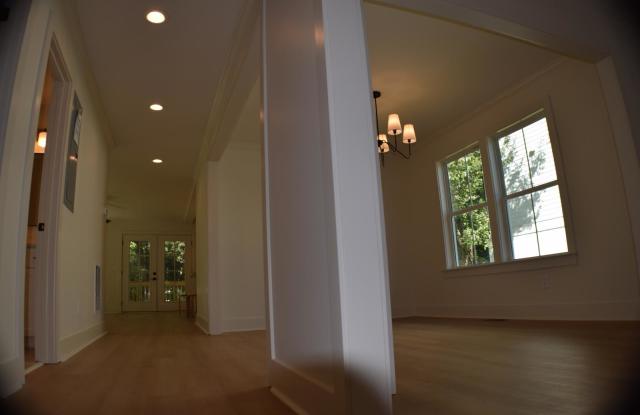 518 Pierce Avenue Northwest Gallery 3