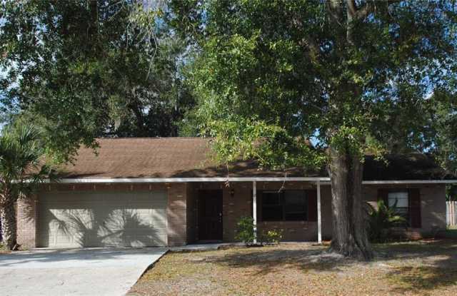 12 AUGUSTA CIRCLE - 12 Augusta Circle, St. Cloud, FL 34769