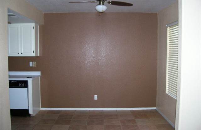 2204 SILVER PINE Drive Gallery 3