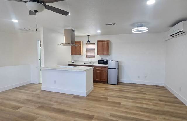 ADU- Studio- Upstairs- Newly Remodeled- Ready To Move In Now photos photos