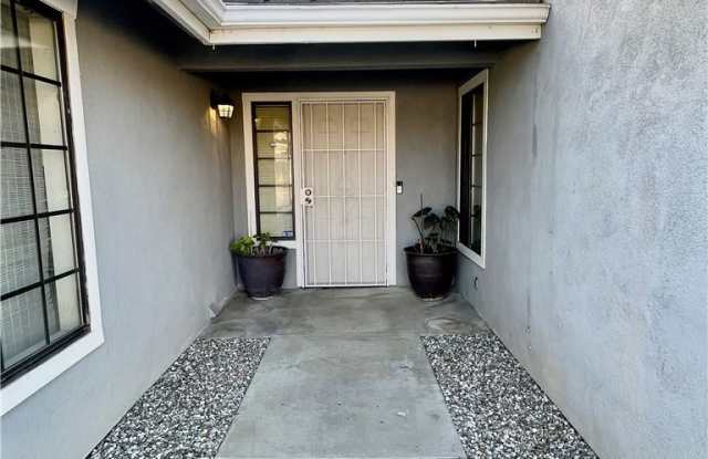 1368 Randolph Circle Gallery 4