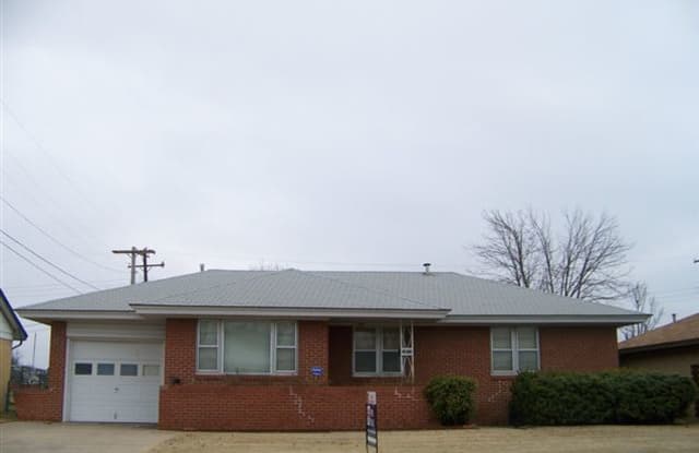 2919 Northwest Euclid Avenue photos photos