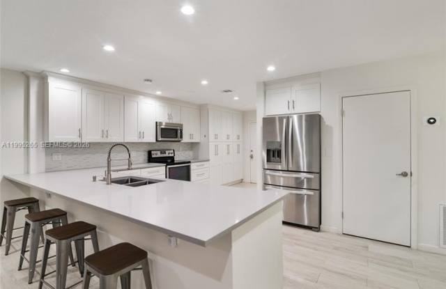 307 Bonnie Brae Way photos photos