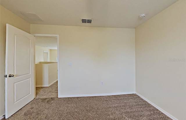 2222 50 CIRCLE E Gallery 4