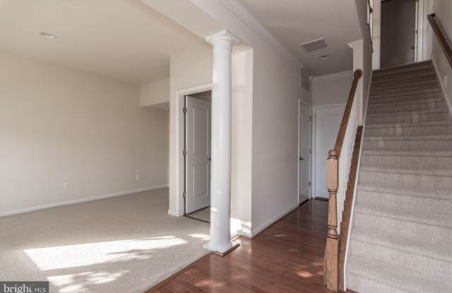25514 FELTRE TERRACE Gallery 3