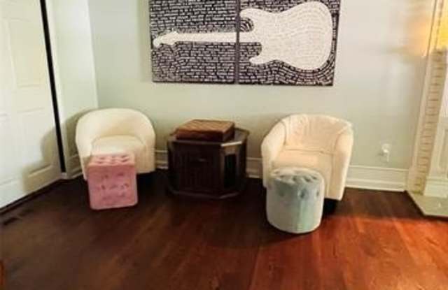 488 Welch Road Gallery 4