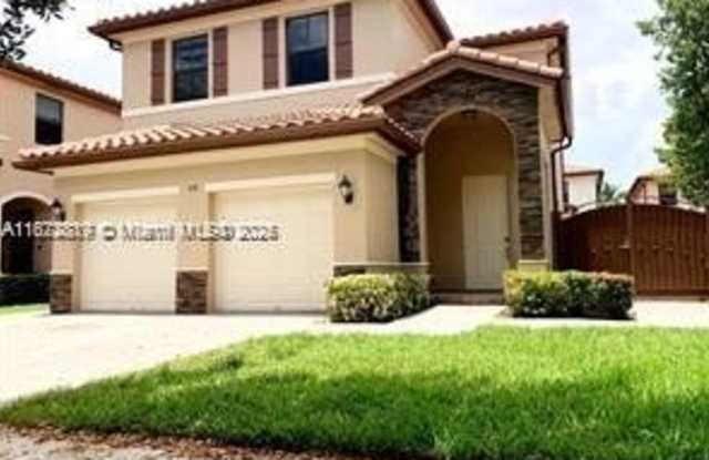 570 SE 34th Ave photos photos