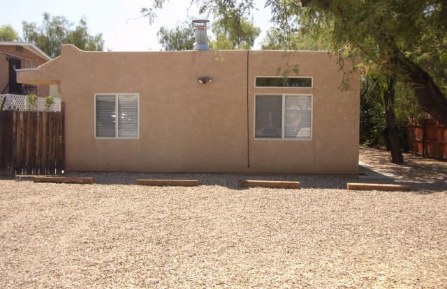 2725 N Dodge Boulevard - 2725 North Dodge Boulevard, Tucson, AZ 85716