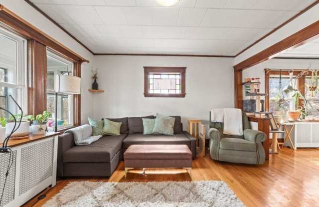 36 Dickinson Rd. Gallery 2