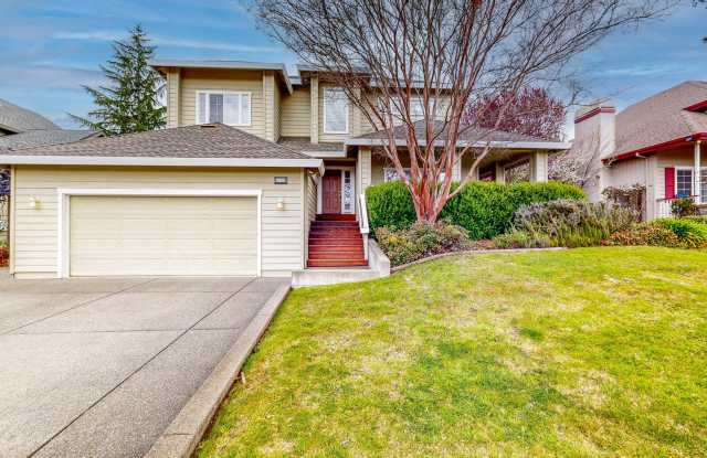 Desirable Skyhawk 3 bedroom Tri-Level Single Family - 5709 Evening Way, Santa Rosa, CA 95409