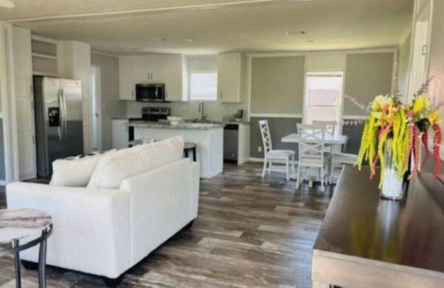 527 Carolina Street photos photos